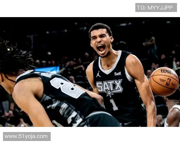 2008年NBA季后赛经典对决马刺与太阳的激烈较量回顾与分析