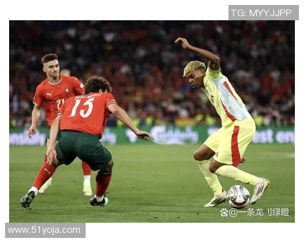 2014年世界杯经典对决回顾荷兰与西班牙的精彩录像重温